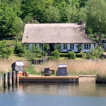 Seedorf Hideaway, Reethaus Mit Garten Und Privatsteg, Kamin, Sauna Und Hot Tub