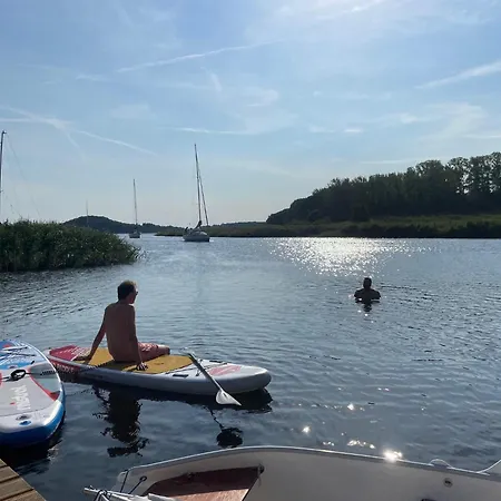 Seedorf Hideaway, Reethaus Mit Garten Und Privatsteg, Kamin, Sauna Und Hot Tub Feriehus Sellin (Rugen)