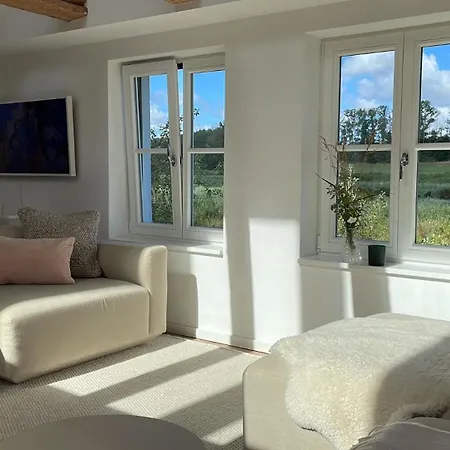 Feriehus Seedorf Hideaway, Reethaus Mit Garten Und Privatsteg, Kamin, Sauna Und Hot Tub Sellin (Rugen)